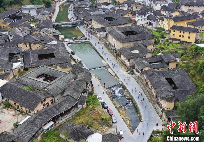 2023南靖土楼马拉松申遗15周年迎2000跑者