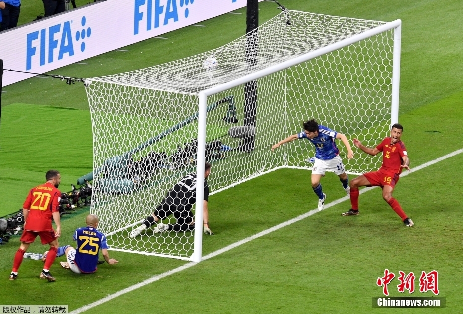 日本队逆转西班牙晋级16强 亚洲之光再创辉煌