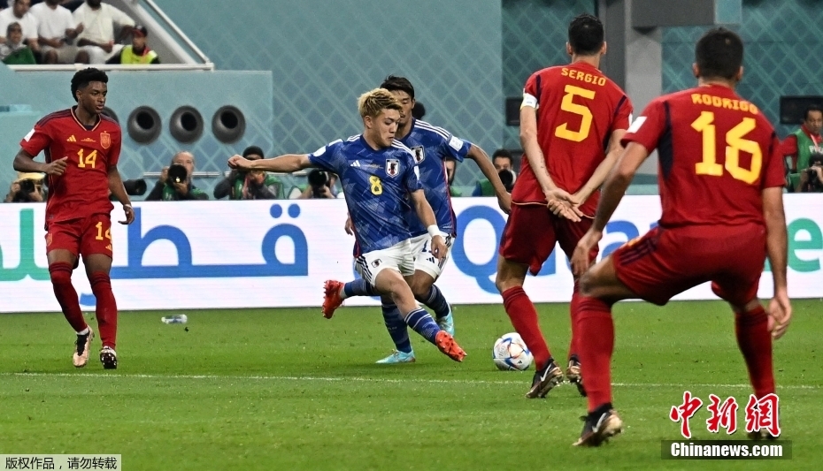 日本队逆转西班牙晋级16强 亚洲之光再创辉煌