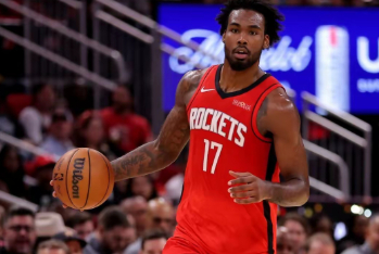 火箭大胜老鹰，伊森高效发挥引领球队胜利