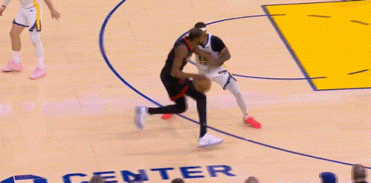 库里复出首战力挽狂澜勇士险遭火箭绝杀