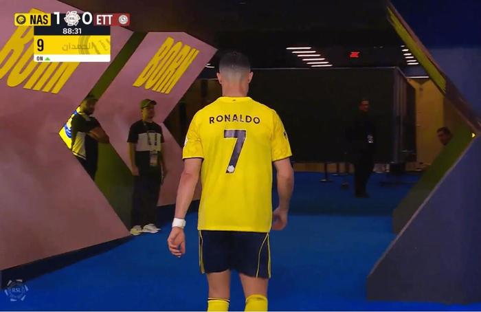 C罗忍痛带病出战 沙特联赛