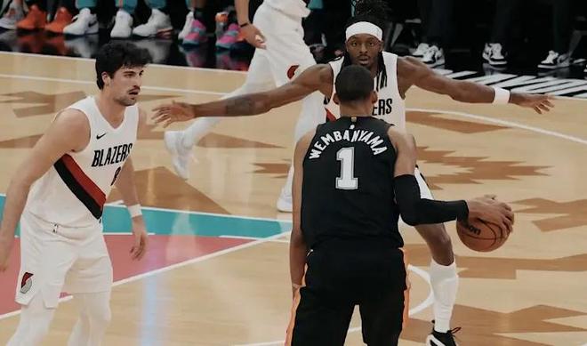 文班亚马季后赛首秀砍35分 马刺轻取开拓者